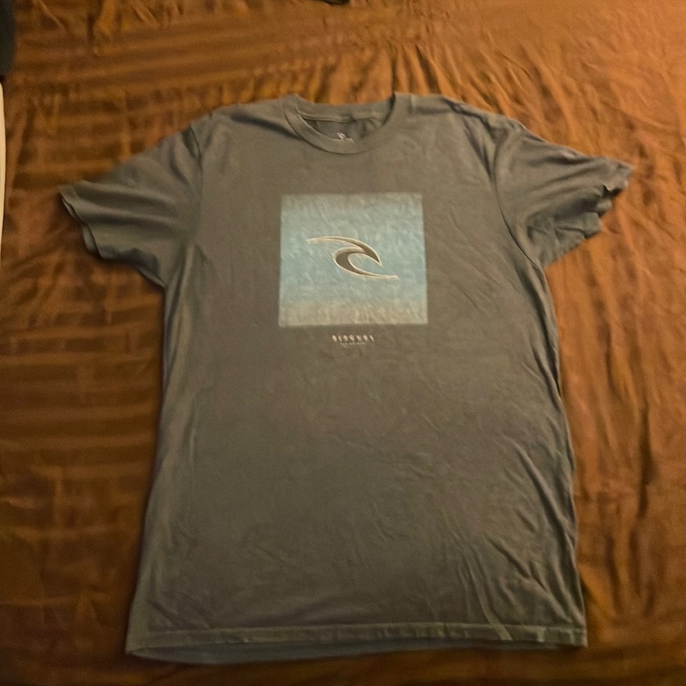 Rip curl shirt, large
